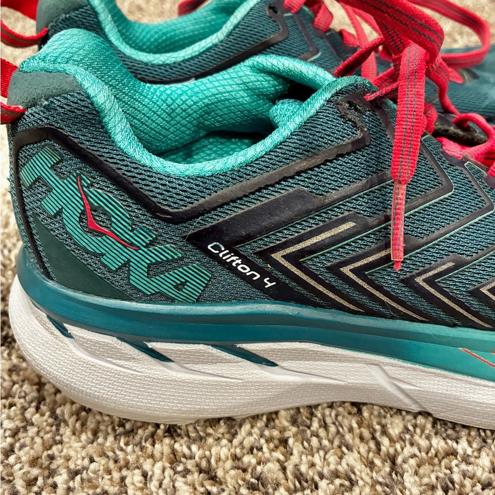 HOKA Women's Clifton 4 Running Shoes - Teal and Pink Women’s size 7